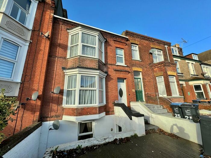 2 Bedroom Maisonette To Rent In Ramsgate Road, Margate, CT9