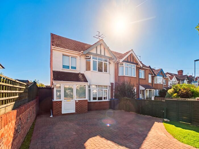 3 Bedroom End Of Terrace House For Sale In Pavilion Road, Worthing, BN14
