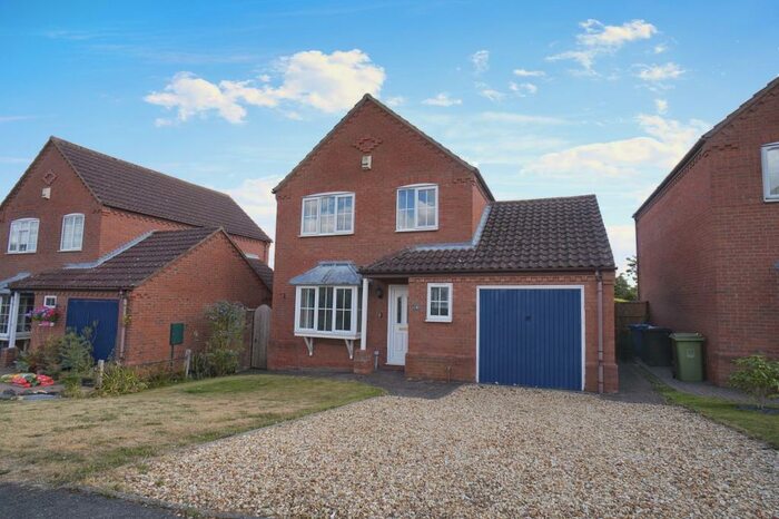 3 Bedroom Detached House For Sale In Glebe Close, Lincoln, LN1