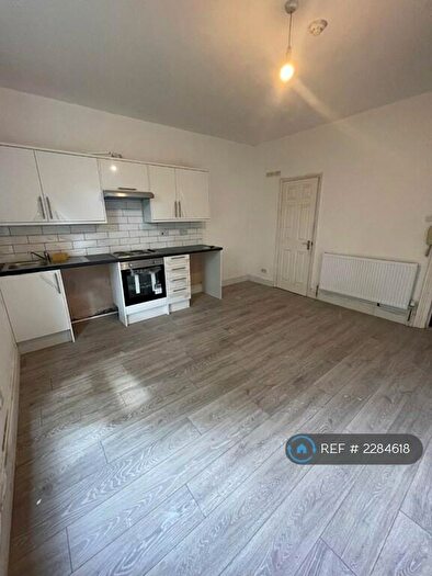 Studio To Rent In Myddleton Road, London, N22