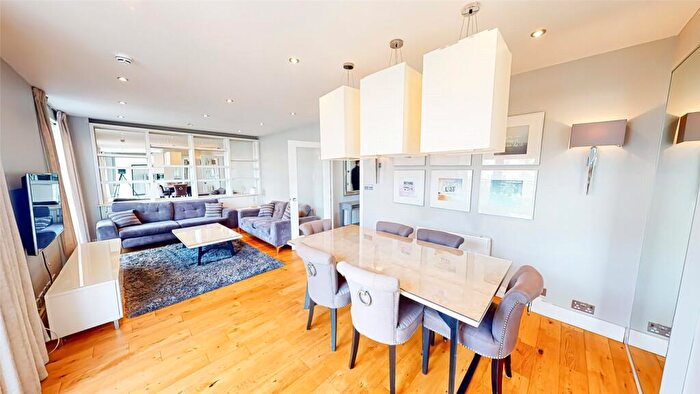 2 Bedroom Apartment To Rent In The Gallery, Blackfriars Street, M3
