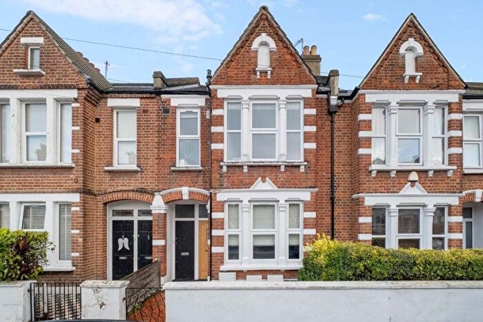 1 Bedroom Flat To Rent In Bruce Road, Tooting, CR4