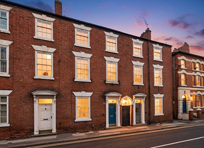 3 Bedroom Terraced House For Sale In Park Street, Worksop, S80