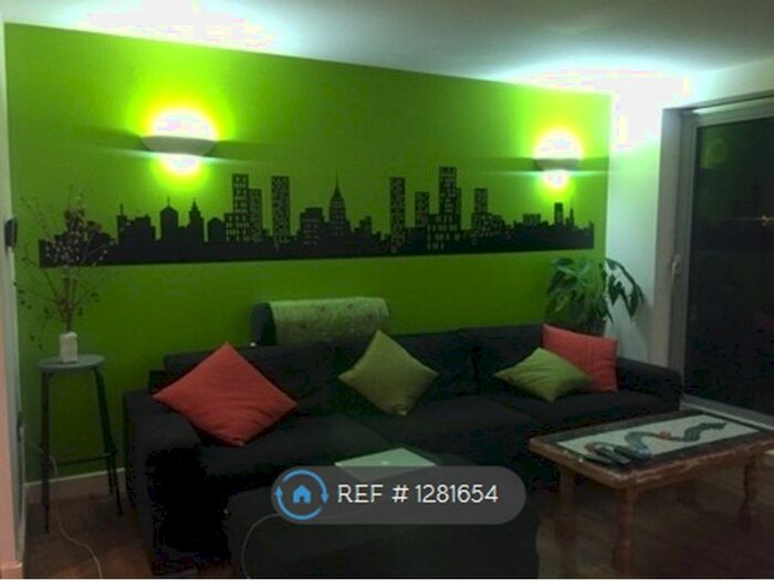 2 Bedroom Flat To Rent In Tideslea Path, London, SE28