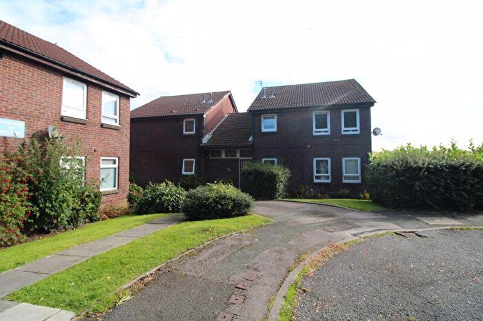 1 Bedroom Flat To Rent In Farringdon Drive, Radcliffe, Manchester, M26