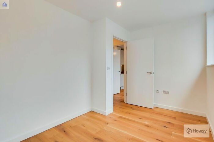 1 Bedroom Flat To Rent In Regent House, The Gore, Basildon, SS14