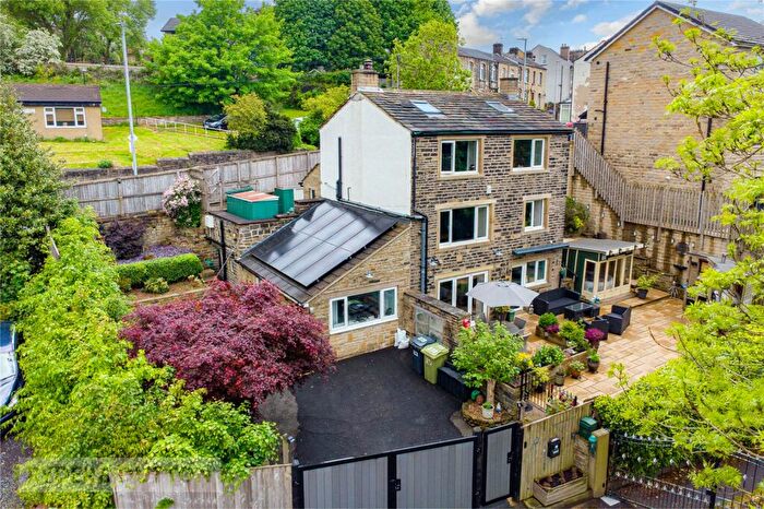 3 Bedroom Detached House For Sale In Longwood Road, Longwood, Huddersfield, West Yorkshire, HD3