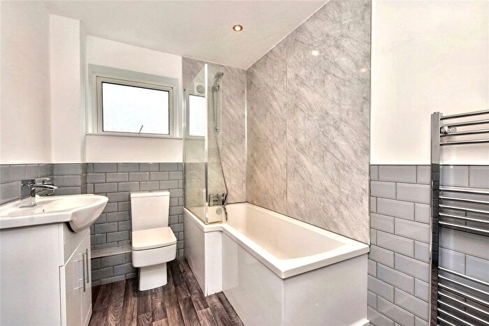 3 Bedroom Terraced House For Sale In Ashlea Green, Leeds, West Yorkshire, LS13