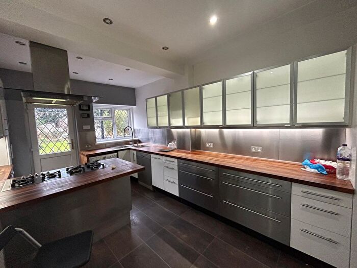 5 Bedroom Semi-Detached House To Rent In Harlington Road, Uxbridge, UB8
