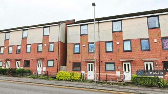 4 Bedroom End Of Terrace House To Rent In Manchester Street, Heywood, OL10
