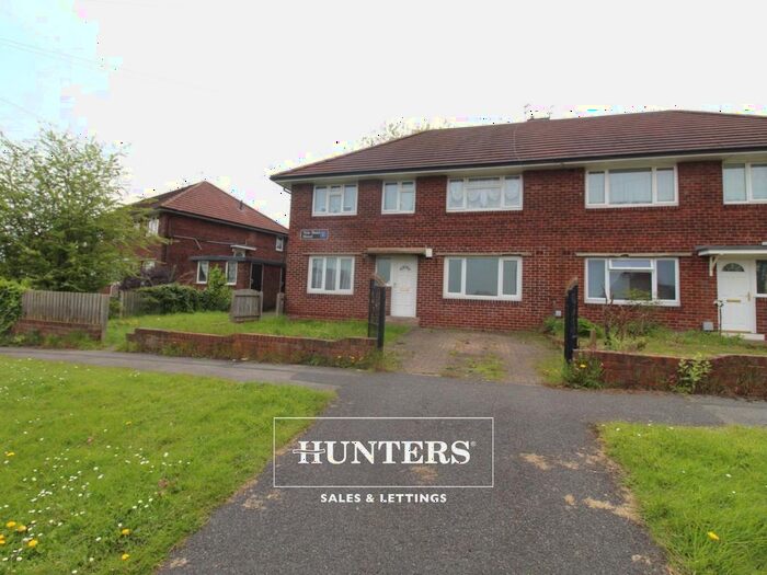 2 Bedroom Flat To Rent In Vale Head Mount, Knottingley, WF11