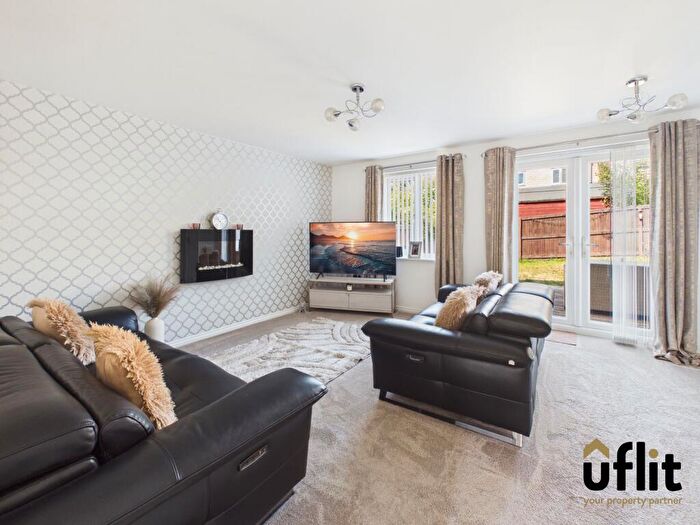3 Bedroom Semi-Detached House For Sale In Gower Way, Rawmarsh, Rotherham, S62