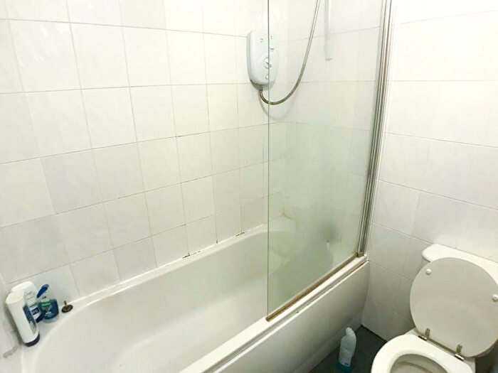 3 Bedroom Flat To Rent In Alan Road, Withington, Manchester, M20