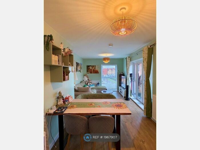 1 Bedroom Flat To Rent In Yarn Court, Wallington, SM6