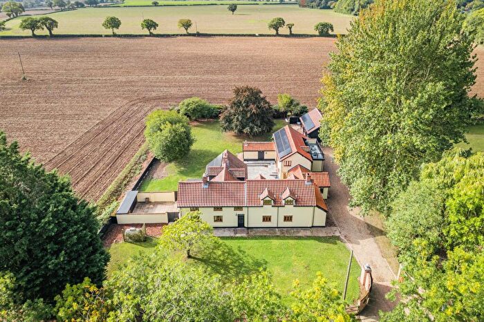 7 Bedroom Detached House For Sale In Beautifully Restored Th-Century Farmhouse With Three Bed Barn Annexe In Carlton Rode, NR16