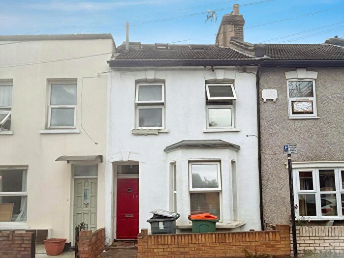5 Bedroom Terraced House To Rent In Wellington Road, London, E7
