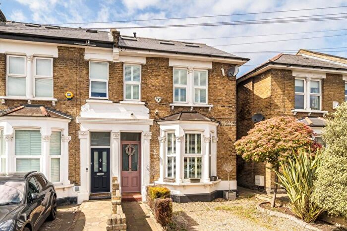 5 Bedroom House To Rent In Blythe Vale, Catford, SE6