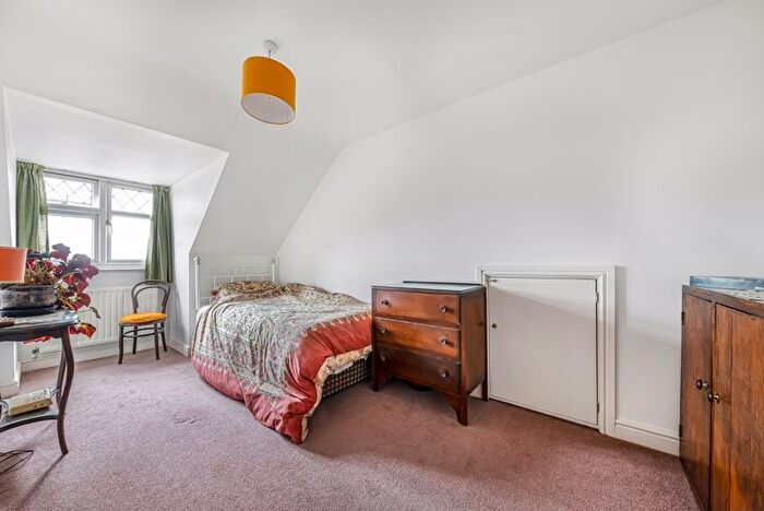 5 Bedroom Detached House For Sale In Blackfen Road, Sidcup, DA15
