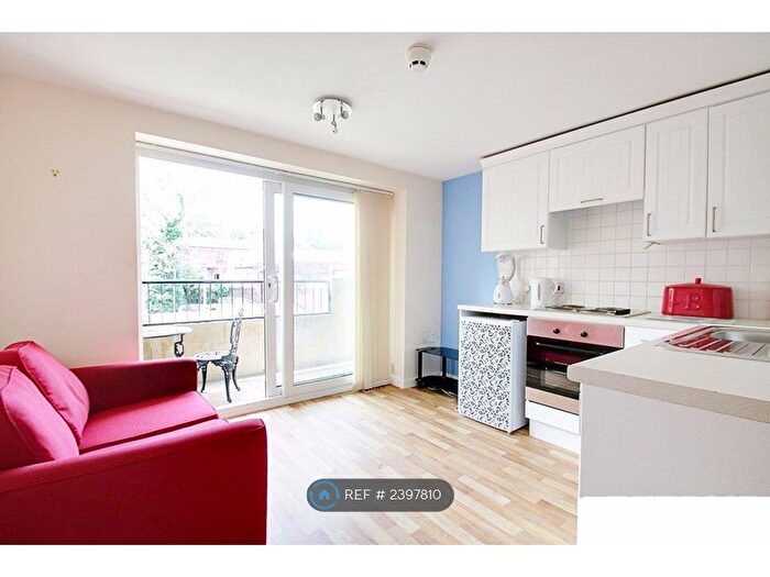 1 Bedroom Flat To Rent In Aslam House, Sheffield, S8