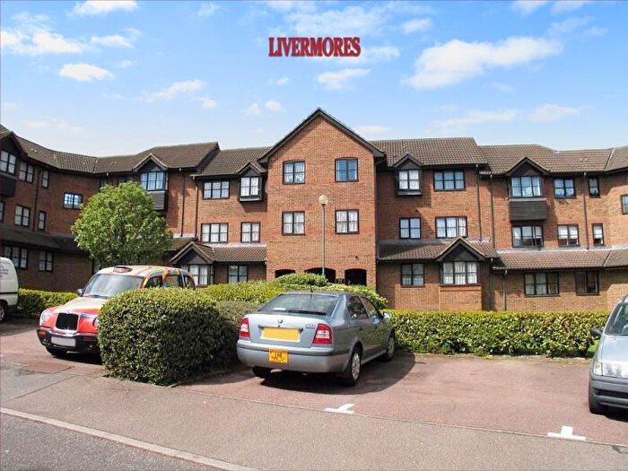 1 Bedroom Flat To Rent In Beeston Court, Hardwick Crescent, Dartford, DA2
