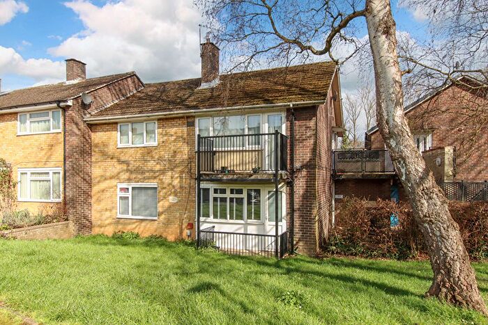 2 Bedroom Maisonette For Sale In Marlins Turn, Hemel Hempstead, HP1