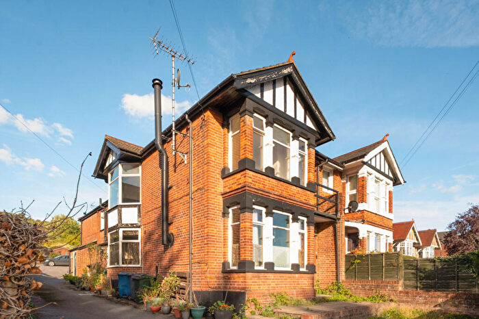 2 Bedroom Maisonette For Sale In West Wycombe Road, High Wycombe, Buckinghamshire, HP12