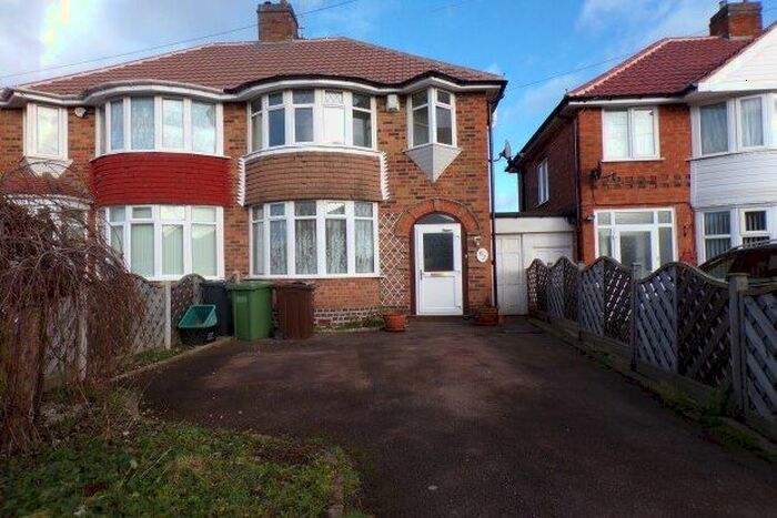 3 Bedroom Property To Rent In Harvard Road, Solihull, B92