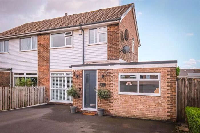 3 Bedroom Semi-Detached House For Sale In Shannon Drive, Outlane, Huddersfield, HD3