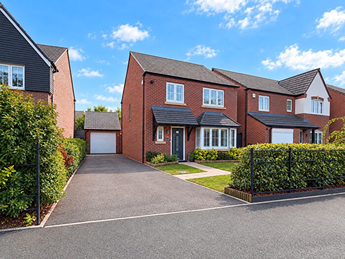 4 Bedroom Detached House For Sale In Dewberry Road, Tidbury Green, Solihull, B90