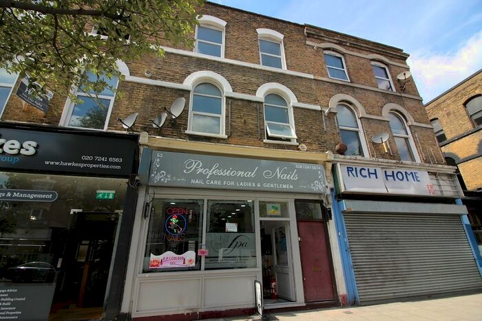3 Bedroom Maisonette To Rent In High Street, Stoke Newington, N16