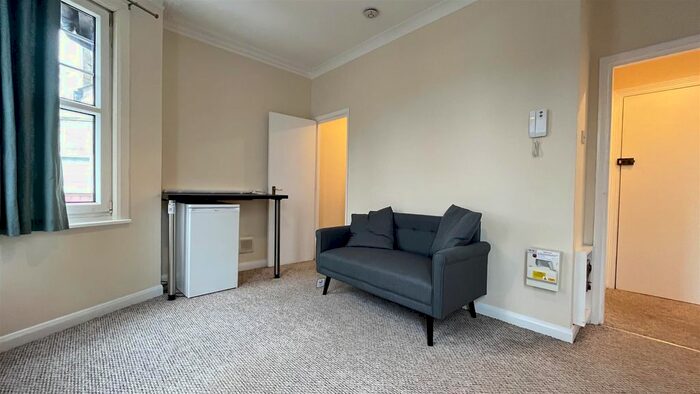 Studio To Rent In Camborne Road, Sutton, SM2