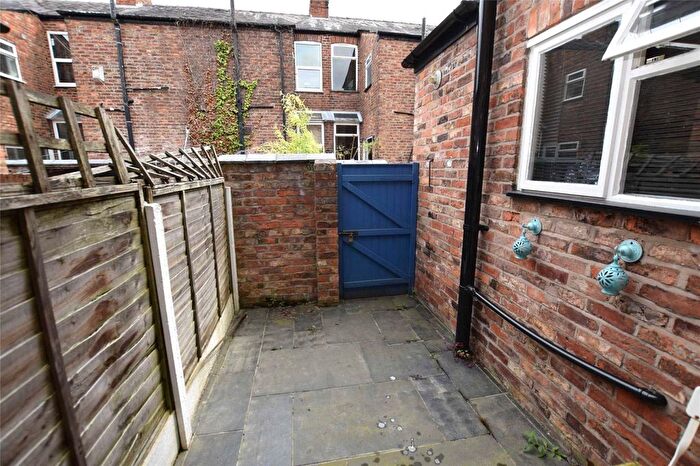 3 Bedroom Terraced House For Sale In Byrom Street, Altrincham, Greater Manchester, WA14