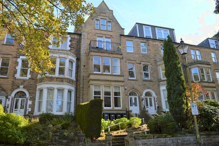 2 Bedroom Flat To Rent In Valley Drive, Harrogate, HG2