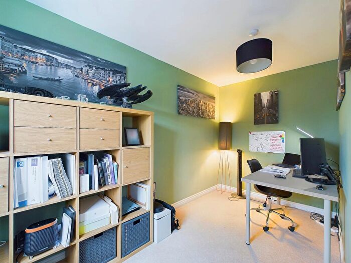 3 Bedroom Terraced House For Sale In Johnson Drive, Leighton Buzzard, Bedfordshire, LU7