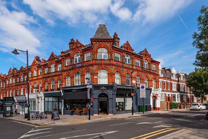 4 Bedroom Apartment To Rent In Highbury Park, N5