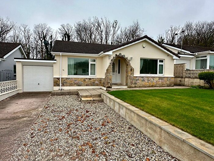 2 Bedroom Detached Bungalow For Sale In Broadpark Road, Torquay, TQ2