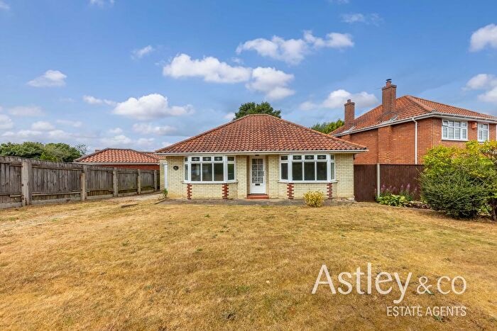 2 Bedroom Detached Bungalow For Sale In Burma Road, Old Catton, Norwich, NR6