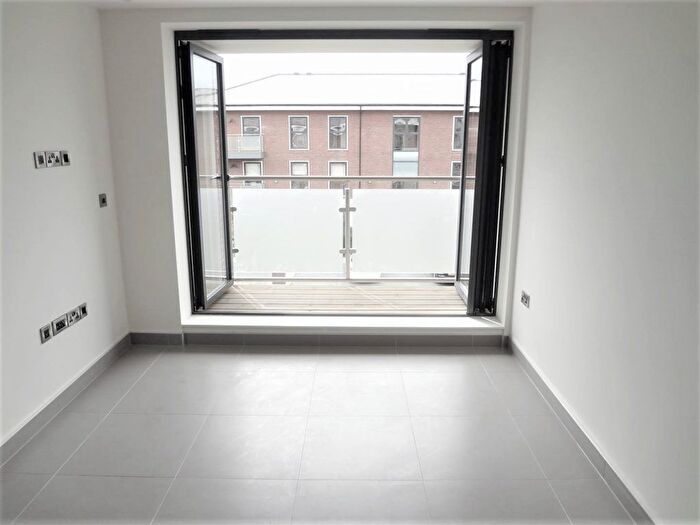 2 Bedroom Flat To Rent In Bramley Road, London, N14