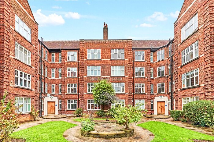 3 Bedroom Flat To Rent In Thorncliffe Court, Kings Avenue, London, SW4
