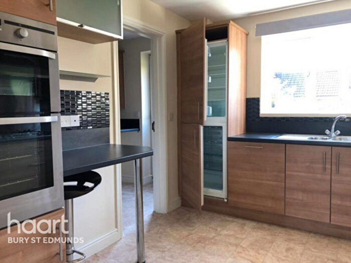 4 Bedroom Terraced House To Rent In Crocus Close, Bury St Edmunds, IP28