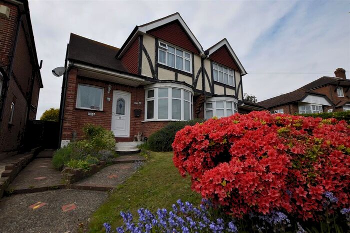 3 Bedroom Semi-Detached House To Rent In Elphinstone Road, Hastings, TN34