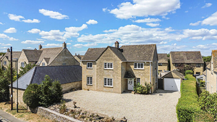 4 Bedroom Detached House For Sale In Bath Road, Tetbury, Gloucestershire, GL8
