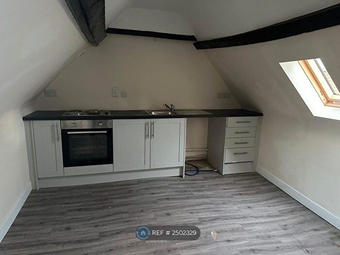 1 Bedroom Flat To Rent In Cambridge Street, Wellingborough, NN8