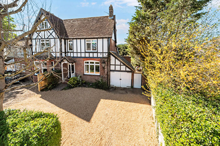 5 Bedroom House For Sale In Montagu Road, Datchet, SL3