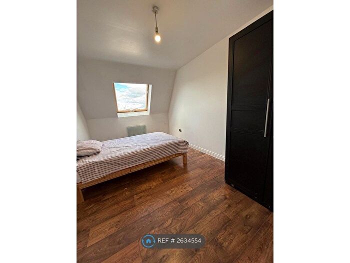 2 Bedroom Flat To Rent In Croydon, Croydon, CR0