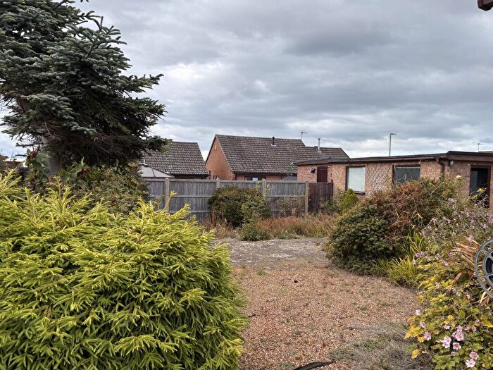 2 Bedroom Detached Bungalow For Sale In Andrews Place, Hunstanton, PE36