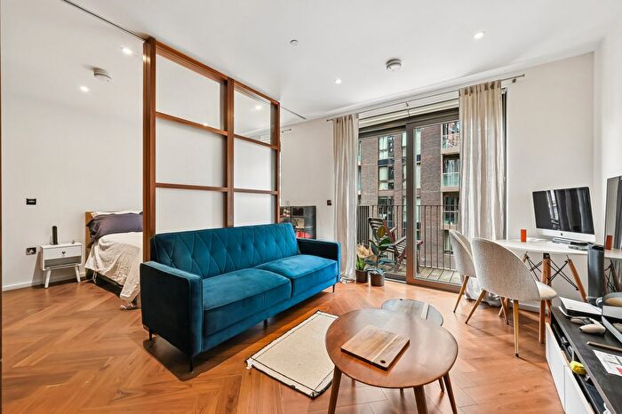 Studio To Rent In Embassy Gardens, Nine Elms, London, SW11