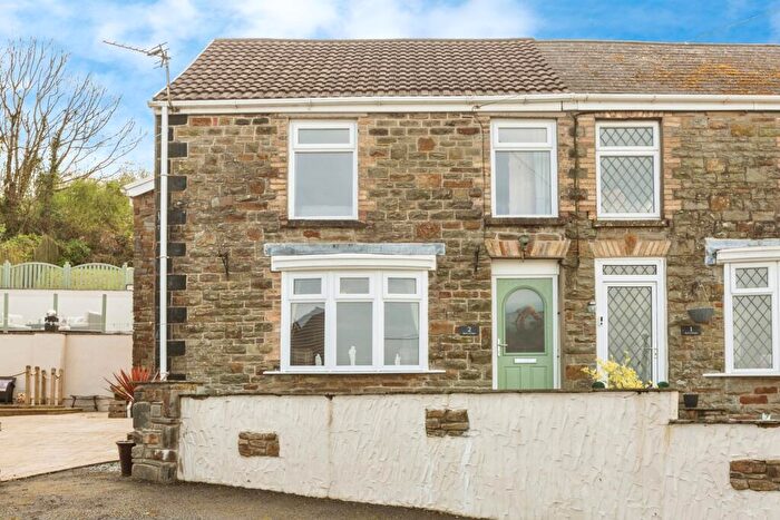 4 Bedroom Semi-Detached House For Sale In Benson Terrace, Penclawdd, Swansea, SA4