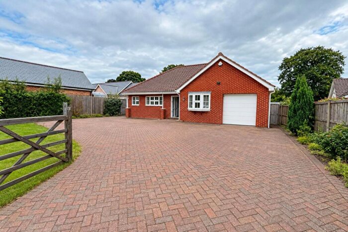 3 Bedroom Detached Bungalow For Sale In Mill Piece, Nacton, Ipswich, IP10