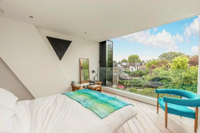 4 Bedroom Terraced House To Rent In Gayford Road, London, W12